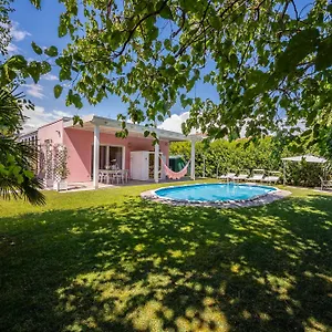 Casa vacanze Tinmar, Giardino, Piscina Privata, Bbq, Area Giochi E Parcheggio Gratuito, Verona